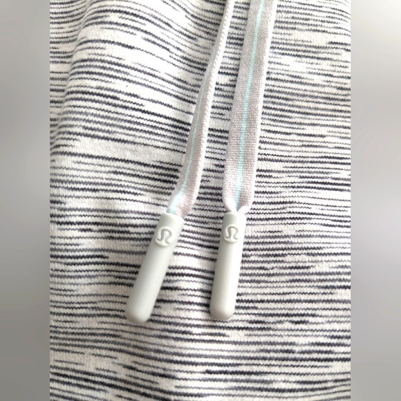 LULULEMON  Jet Crop Slim Pants Wee Are From Space - Picture 4 of 4